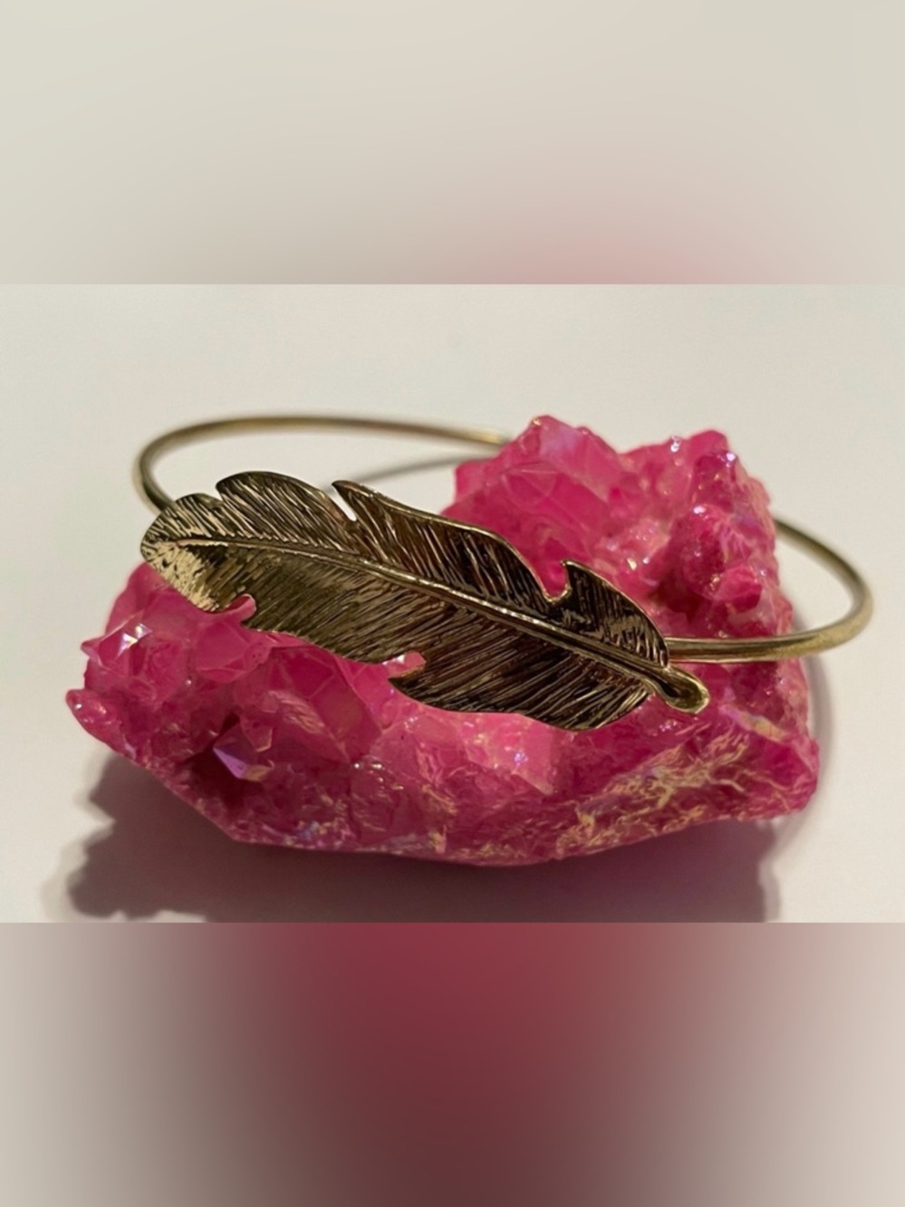 Costume Gold Tone Leaf Bangle Bracelet #7721